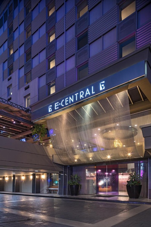 E Central Hotel Los Angeles image 5